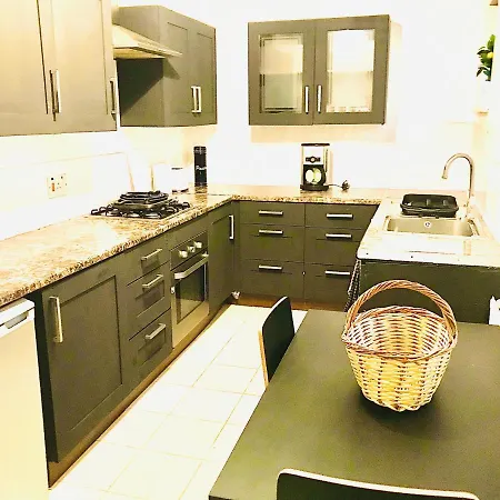 Spacious 4 Bedroom House *