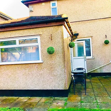 Holiday home Spacious 4 Bedroom House
