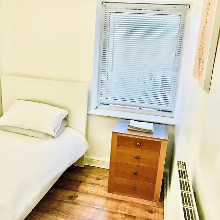 Spacious 4 Bedroom House Holiday home
