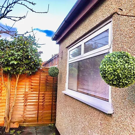 Holiday home Spacious 4 Bedroom House *